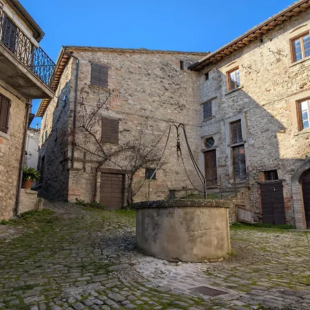 Casa In Borgo Medievale In Toscana *